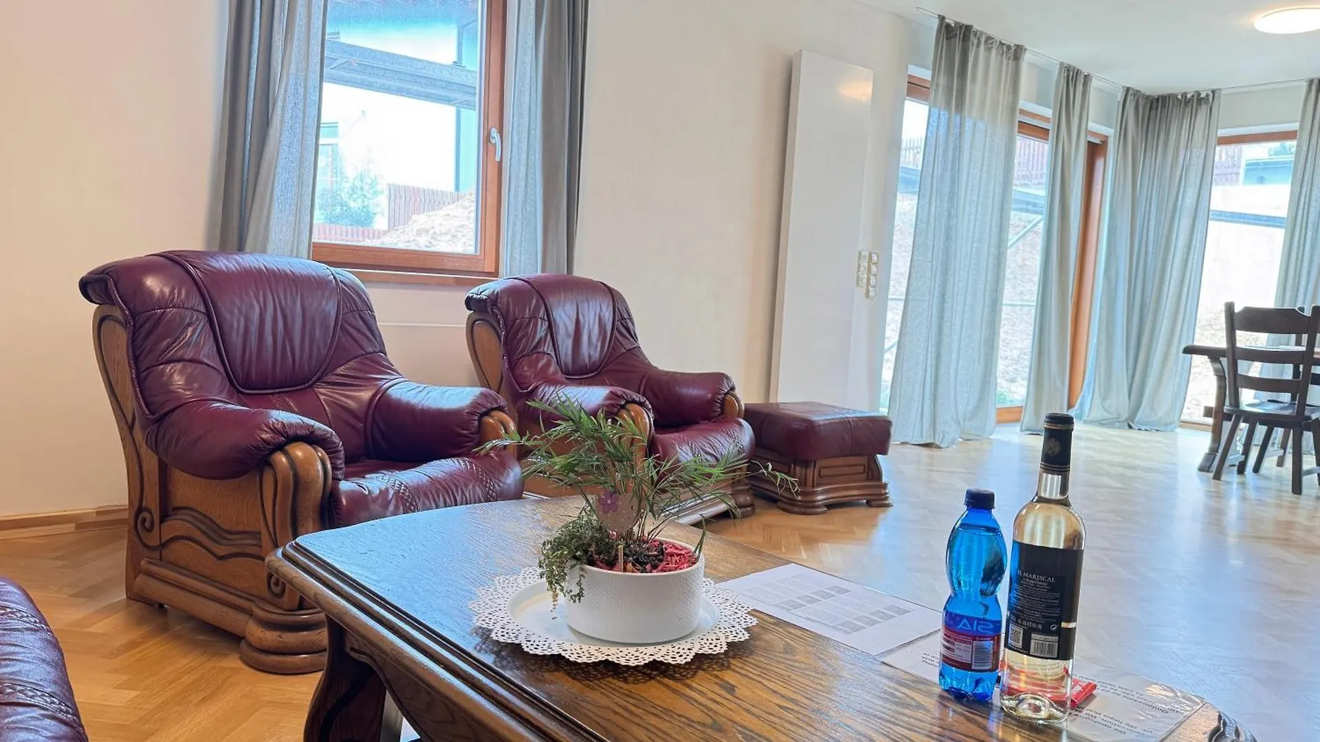 Familyvilla, New 4 Luxury Big Apartments, Parking Praag Tsjechië