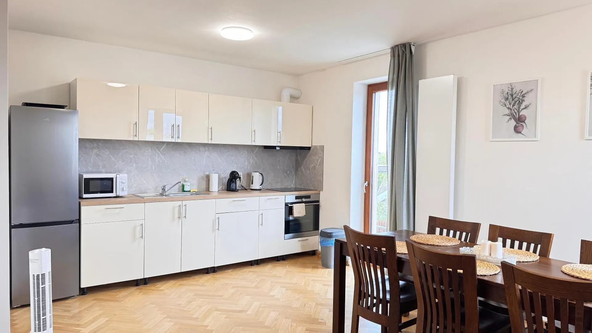 Familyvilla, New 4 Luxury Big Apartments, Parking Praag Appartement