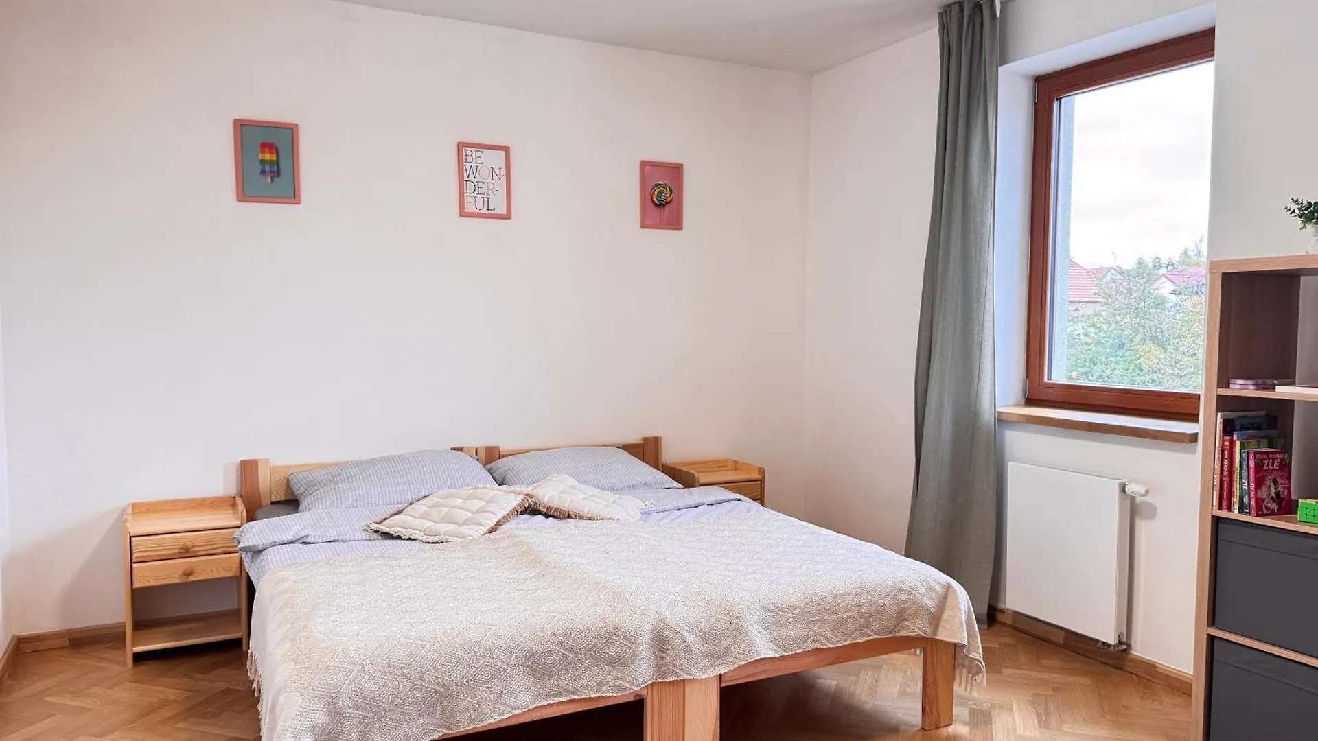 Appartement Familyvilla, New 4 Luxury Big Apartments, Parking Praag
