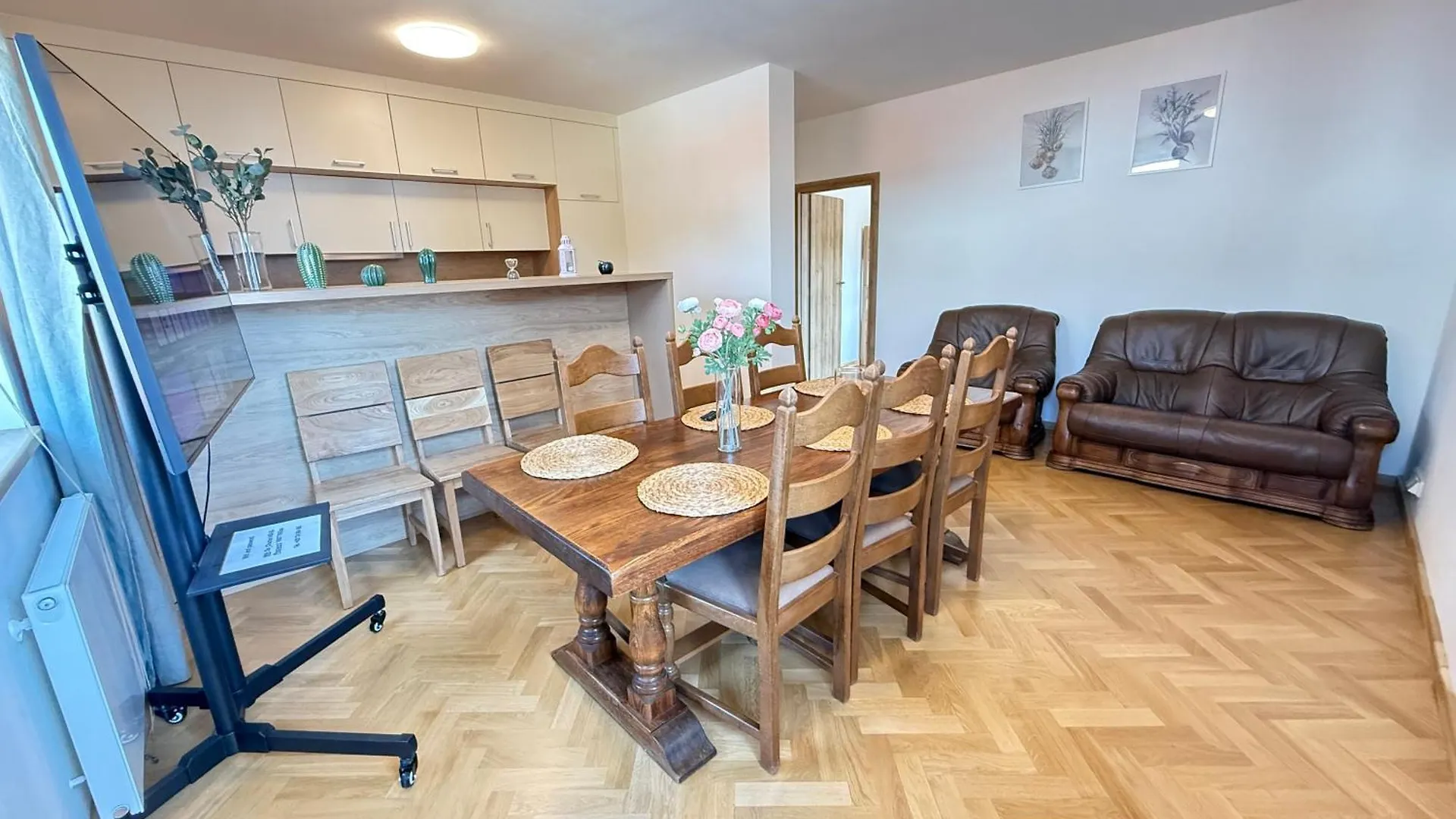 Familyvilla, New 4 Luxury Big Apartments, Parking Praag Appartement