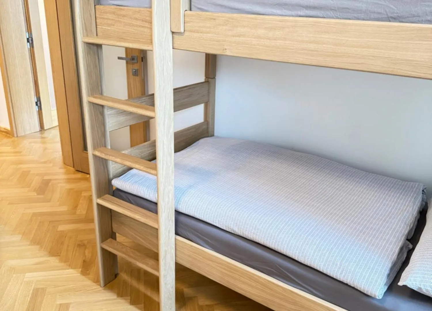 Familyvilla, New 4 Luxury Big Apartments, Parking Praga 0*,