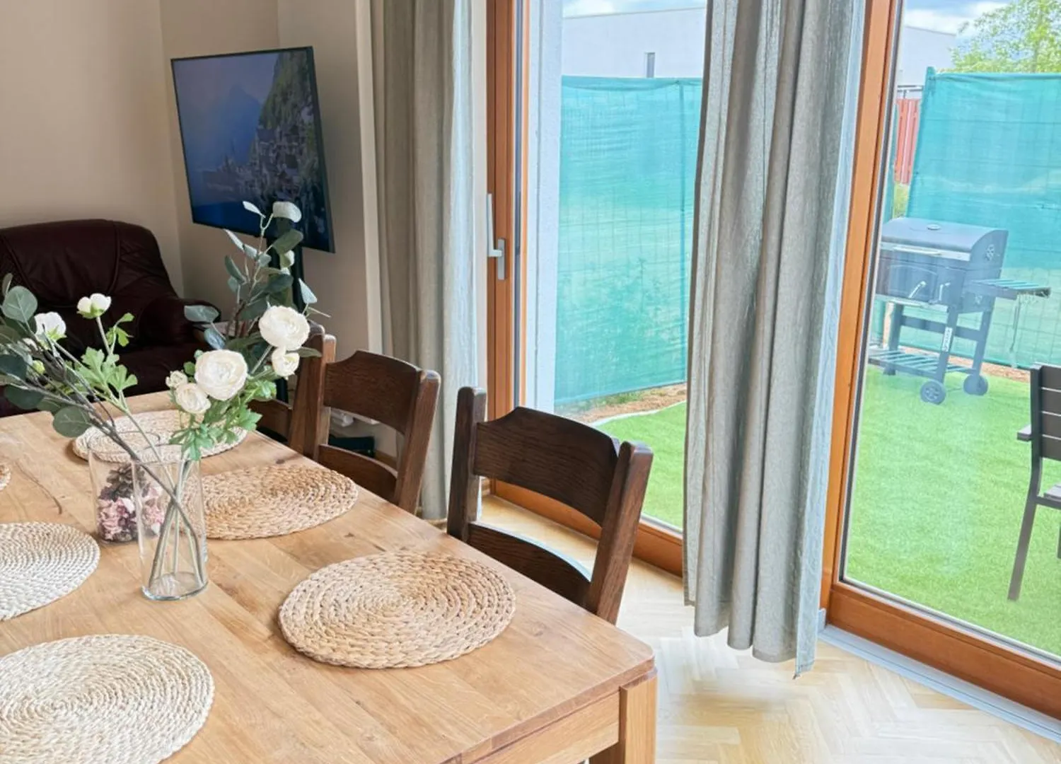 Familyvilla, New 4 Luxury Big Apartments, Parking Praga