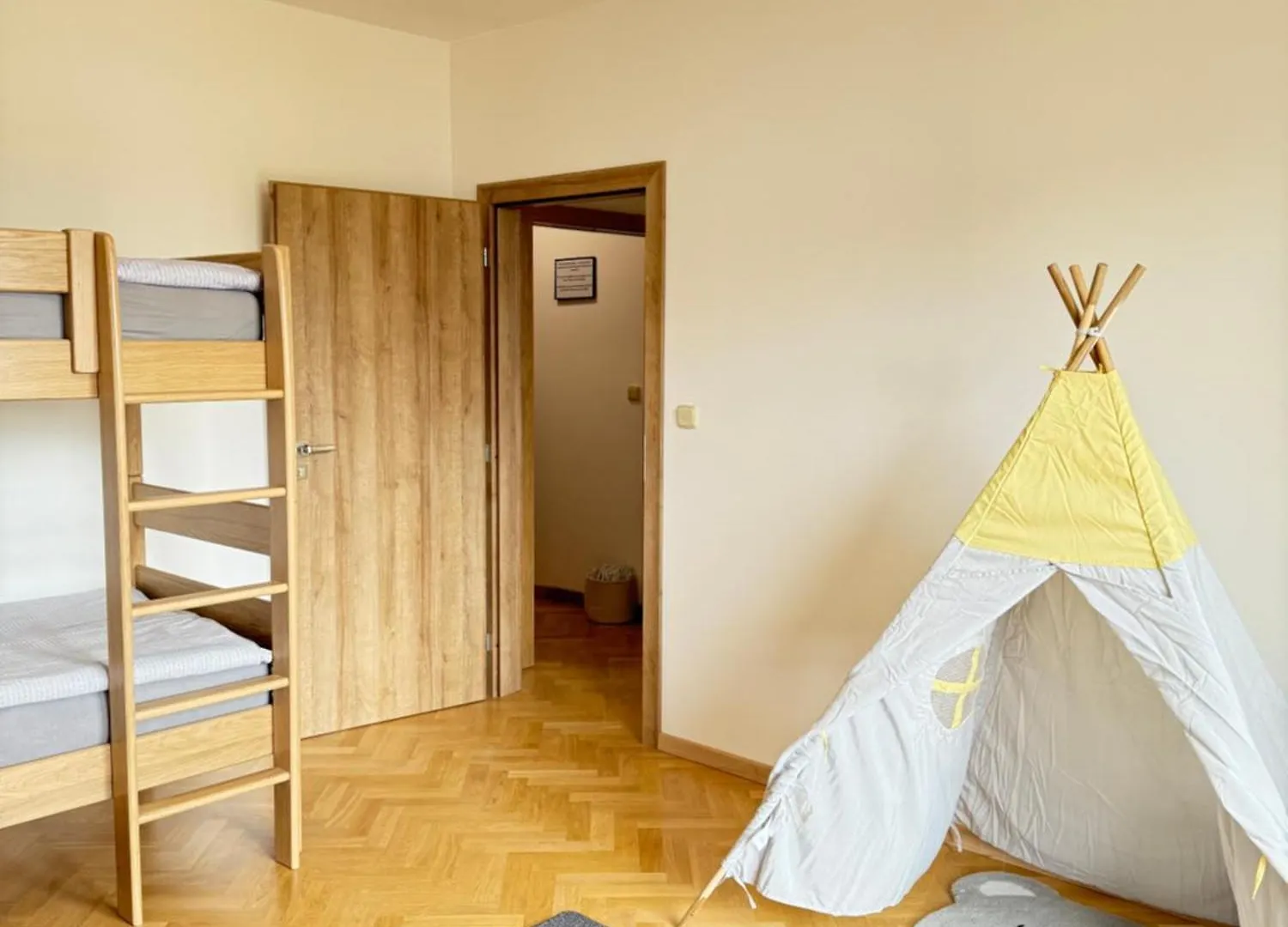 Familyvilla, New 4 Luxury Big Apartments, Parking Praga 0*,  Czechy