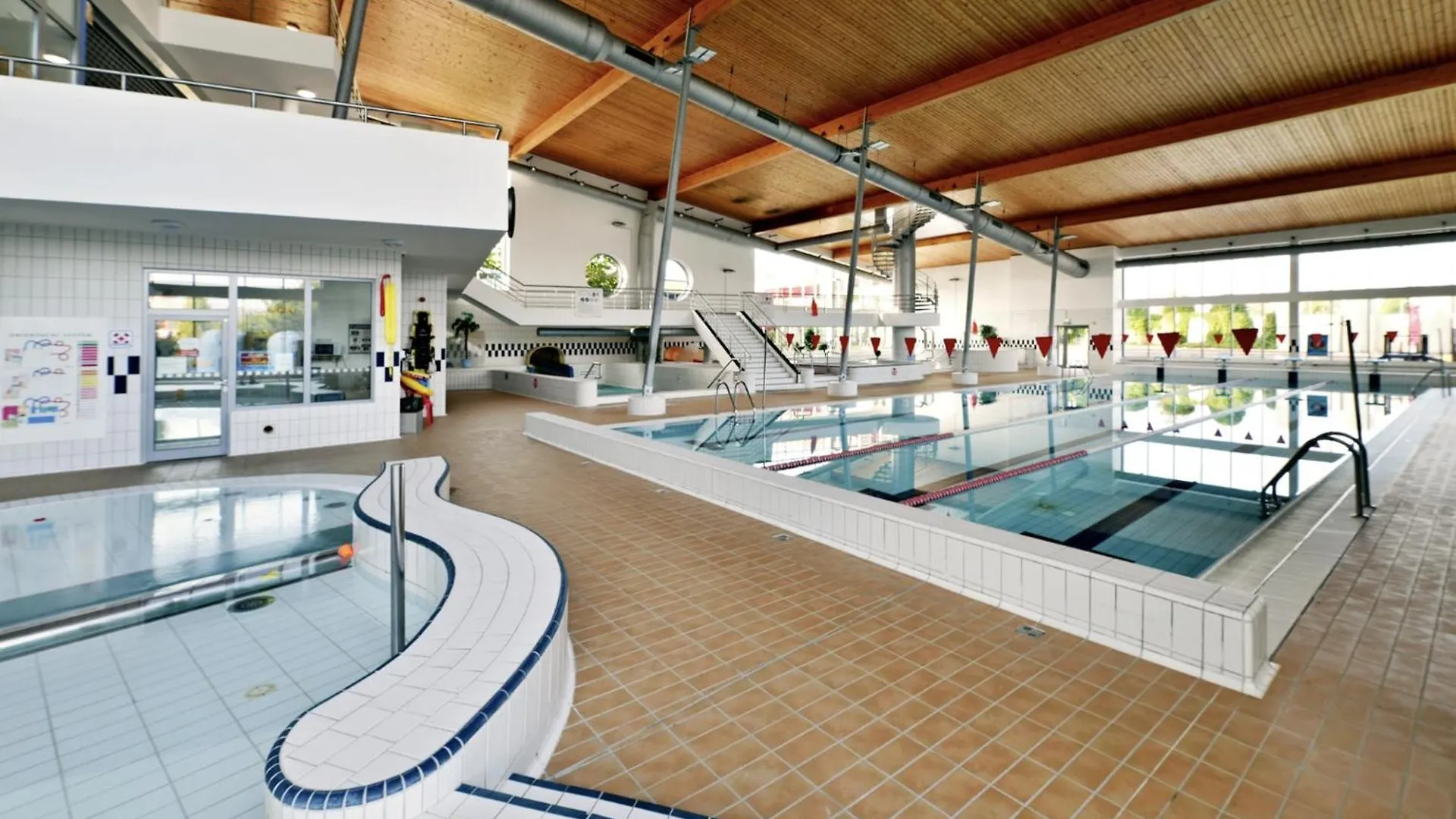 Familyvilla, New 4 Luxury Big Apartments, Parking Praha