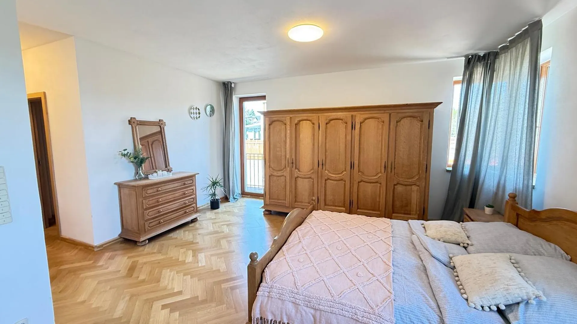 Familyvilla, New 4 Luxury Big Apartments, Parking Praha Apartmán